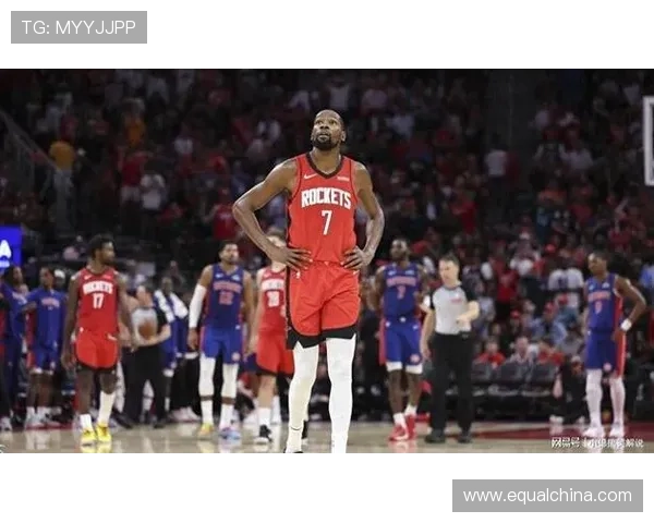 《NBA最新动态：詹姆斯伤情更新杜兰特复出战况哈登交易传闻持续升温》