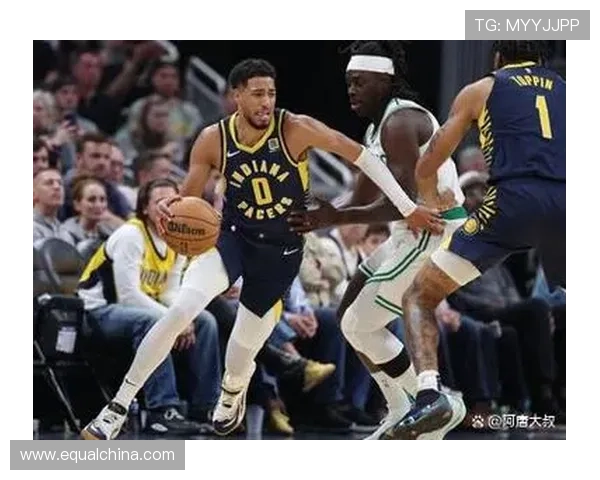 NBA赛季激战正酣，超级球星表现抢眼，各队争夺季后赛名额形势严峻